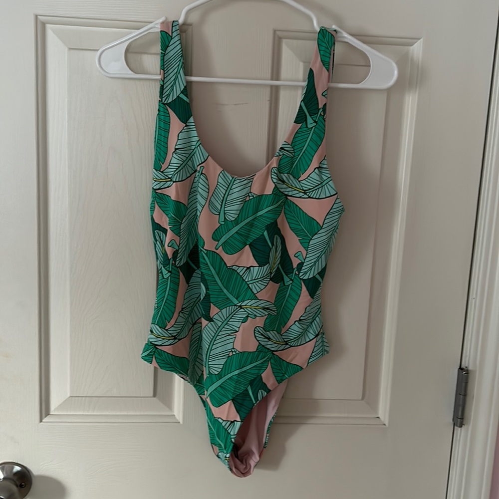 Dippin’ daisy’s never worn one piece
